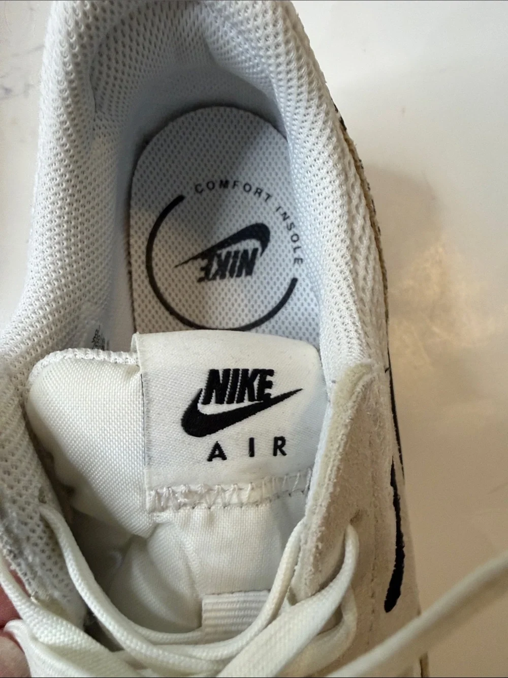 Nike women’s mike